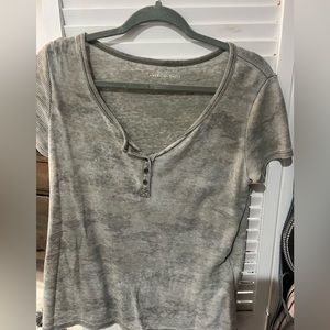 American Eagle top
